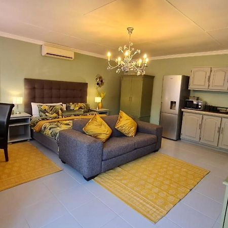 Arum Lily Guest Rooms Pretoria-Noord Dış mekan fotoğraf